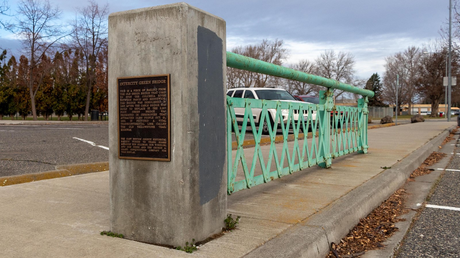 Green Bridge historical marker and bridge railing in Kennewick, Washington.